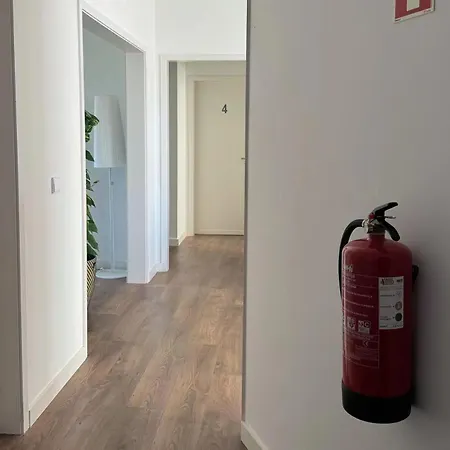 منزل للإقامة Comfy Near Metro & Airport Lisboa